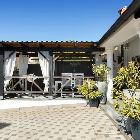 House Mara 아파트