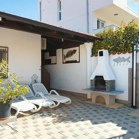 House Mara Μεντουλίν