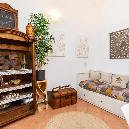 House Mara Μεντουλίν